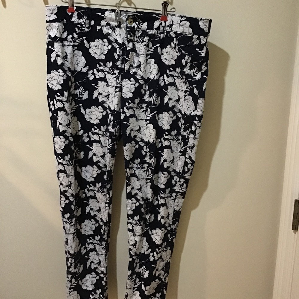 Chico’s navy/pale gray floral pants